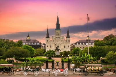 Jackson Square in New Orleans ( SeanPavonePhoto / stock.adobe.com)  lizenziertes Stockfoto 
Información sobre la licencia en 'Verificación de las fuentes de la imagen'